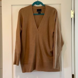 Camel V- Neck Sweater Oversized Fit